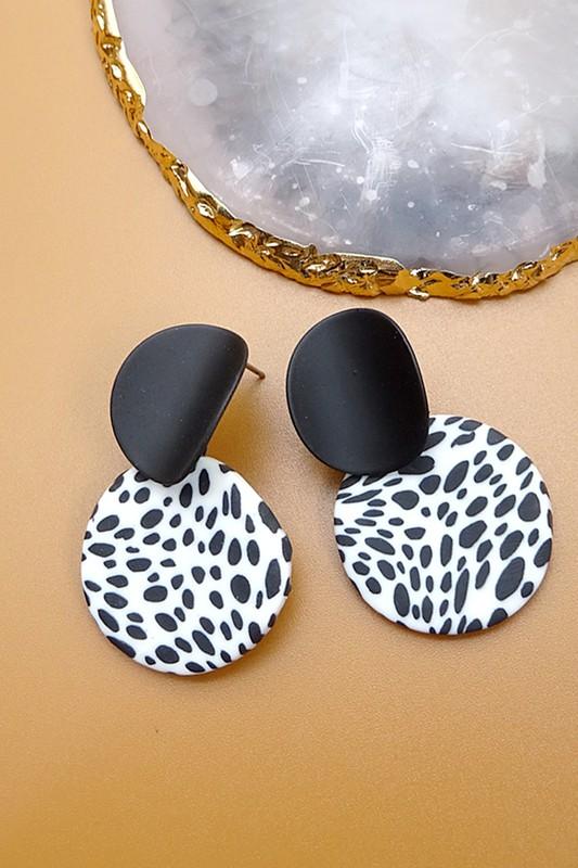 ANIMAL PRINT EXAGGERATED MATT EARRINGS