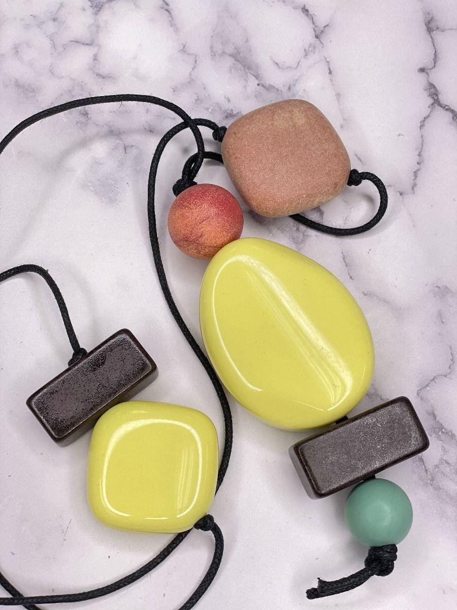 ALISHA D - LONG NECKLACE YELLOW BEAD CORD