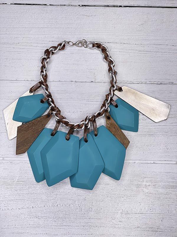 ALISHA D - WOOD AND BLUE ROUND NECKLACE